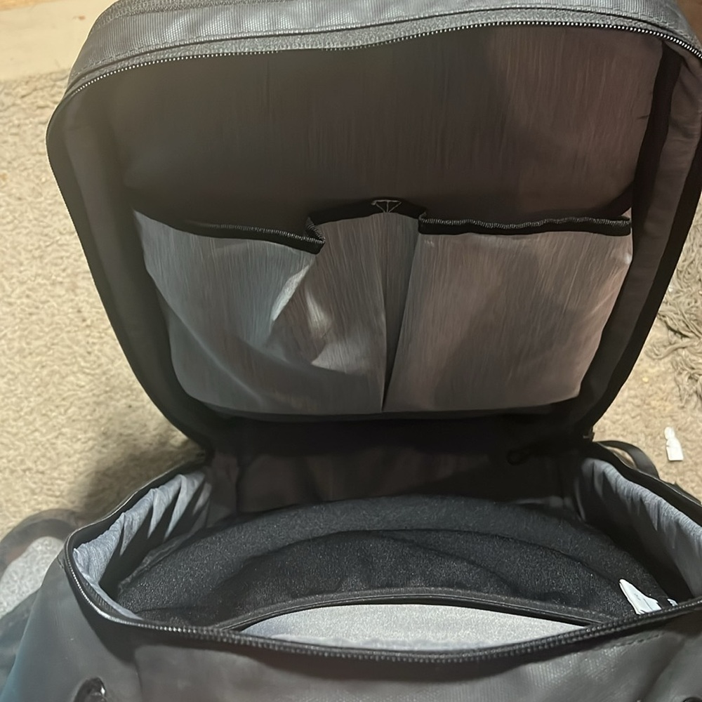 Ascentials Pro Backpack‎ (excellent condition) - Picture 6 of 9
